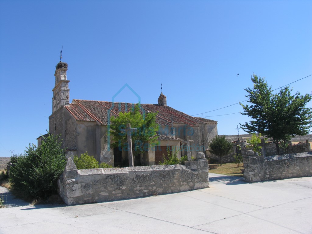 Vista de la iglesia desde el suroeste