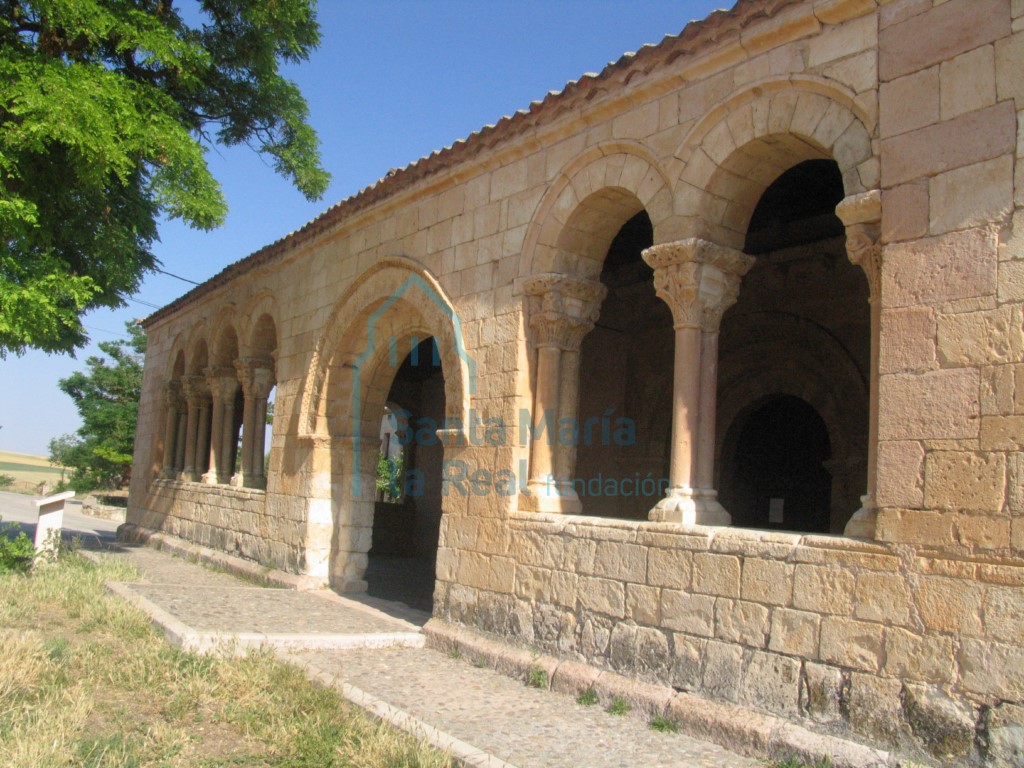 Pórtico del lado meridional