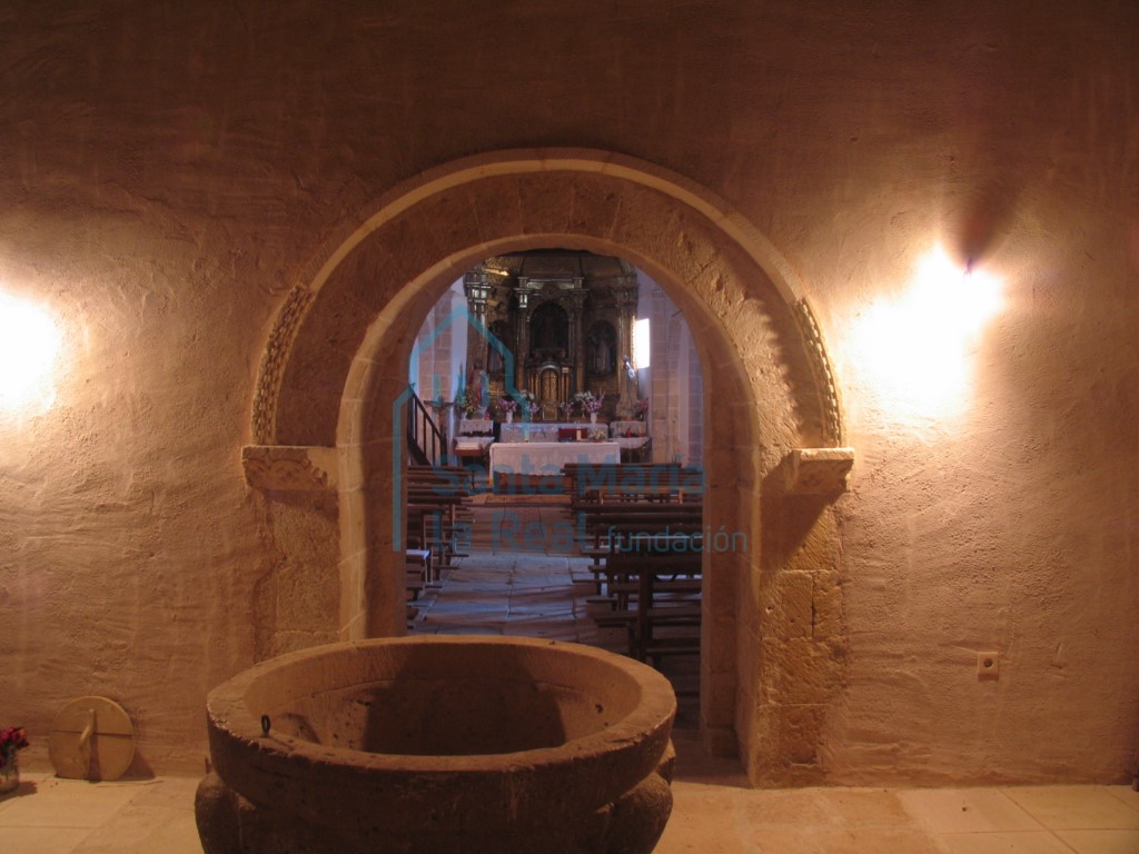 Espacio ubicada a los pies de la iglesia, lado occidental