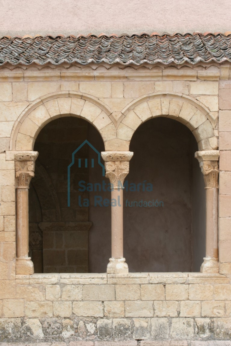 Arquería del lado meridional del pórtico