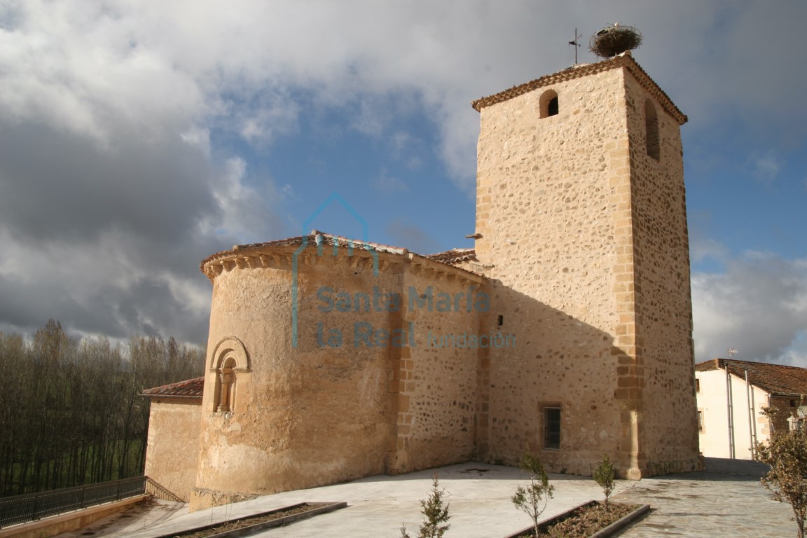 La iglesia desde el noreste
