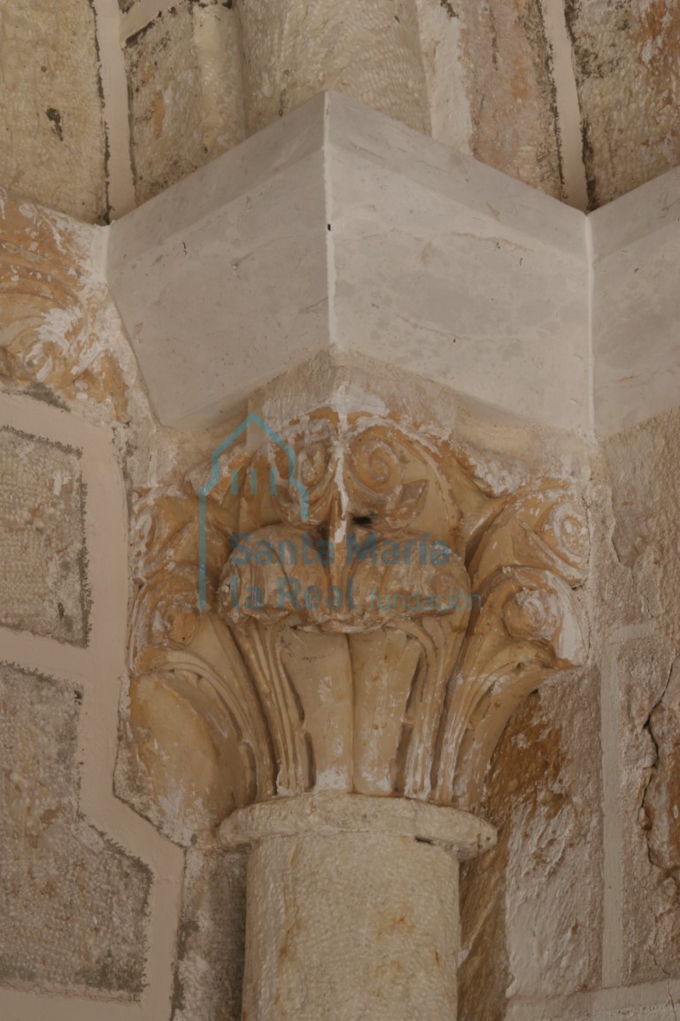 Capitel de la portada
