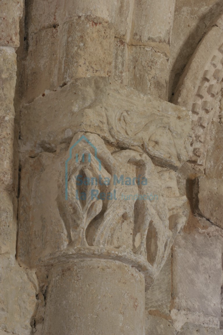 Capitel del interior