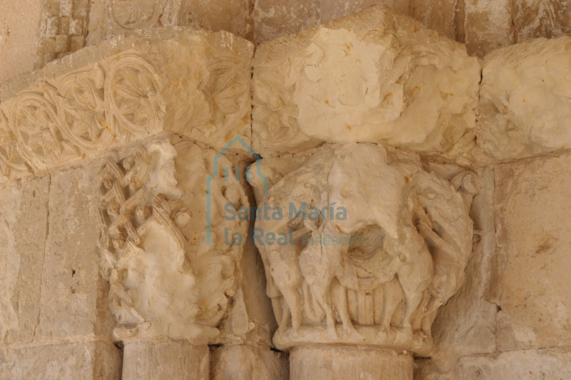 Capiteles de la portada meridional