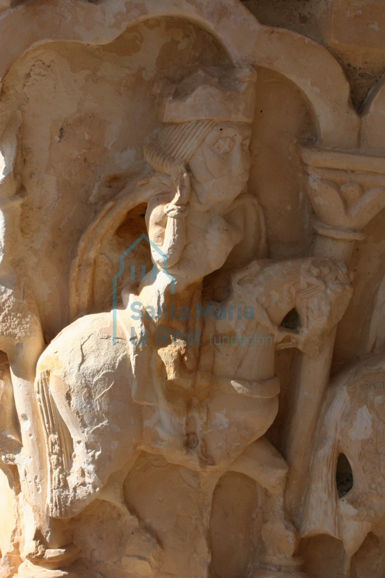 Pórtico. Detalle del capitel de la Epifanía
