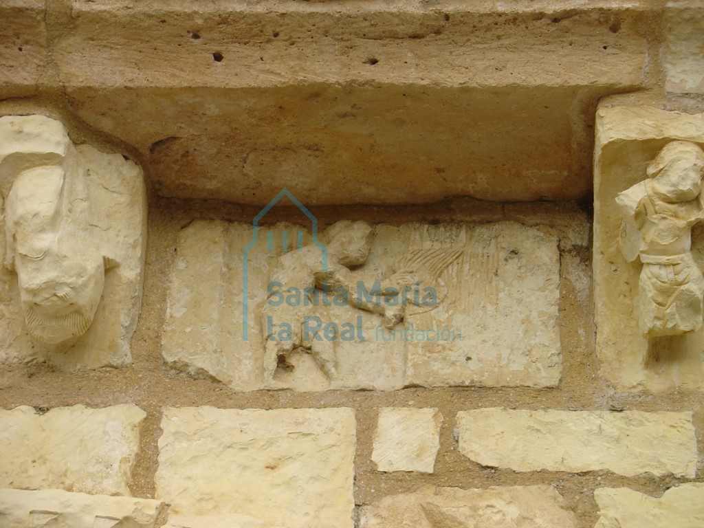 Canecillos y metopas del pórtico