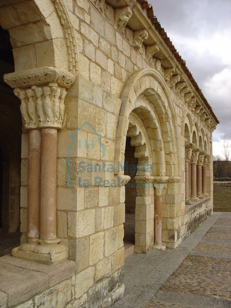 Exterior del pórtico