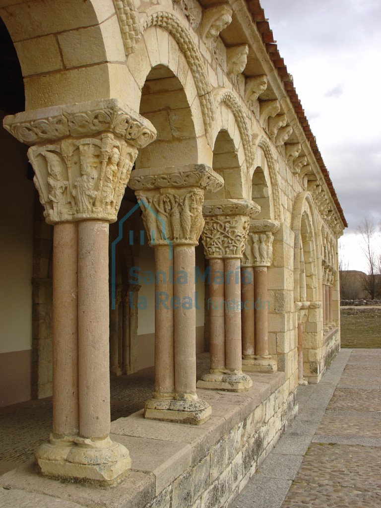 Exterior del pórtico