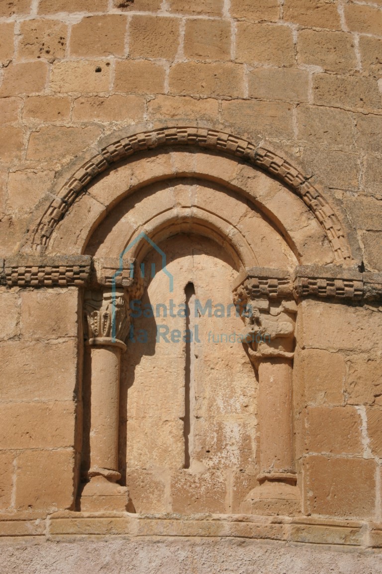 Ventana central del ábside