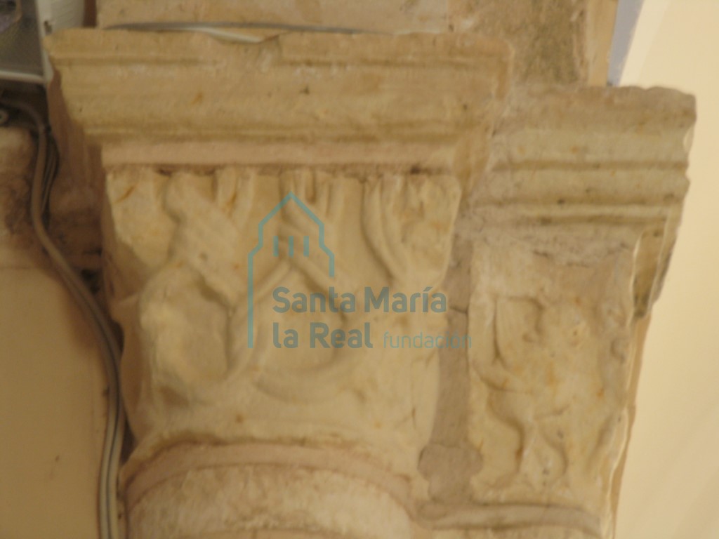 Capitel del arco triunfal