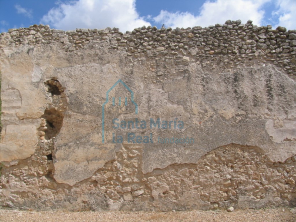 Muro exterior de mamposteria