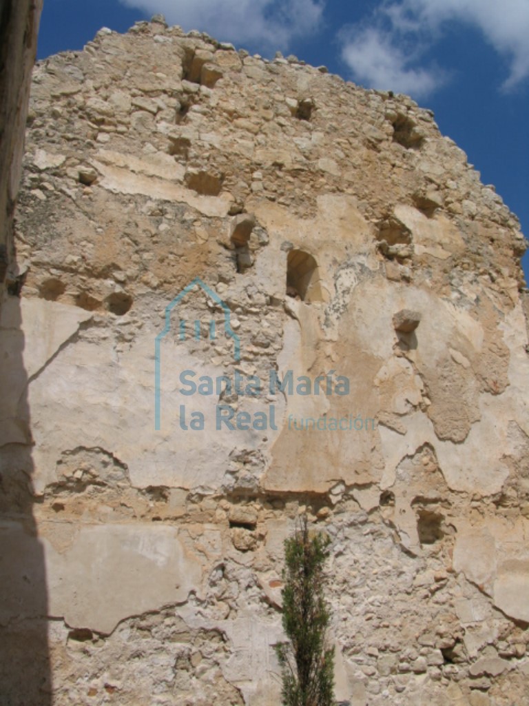 Muro exterior de las ruinas