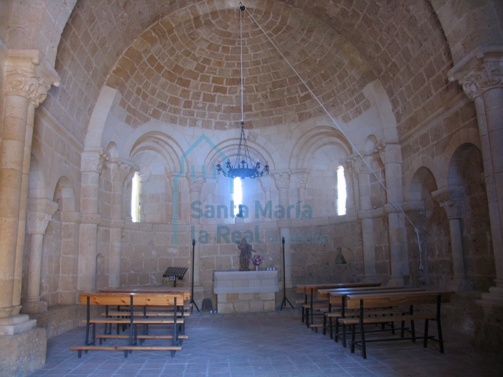 Interior de la cabecera