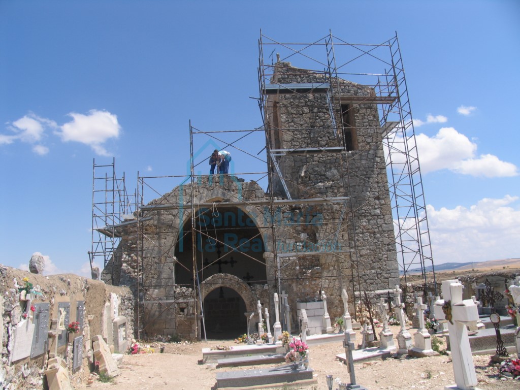 Exterior durante la restauración