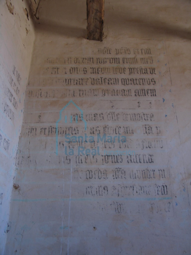 Inscripciones en el interior
