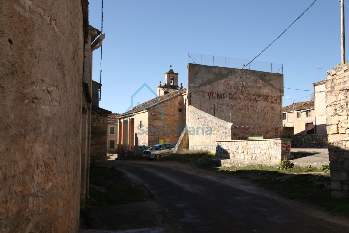 Vista exterior de la iglesia