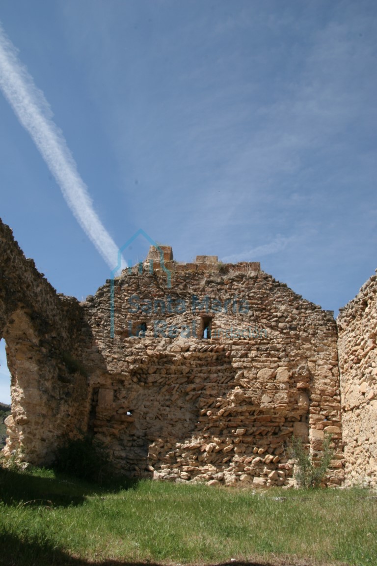 Vista del interior de la ermita desde la cabecera