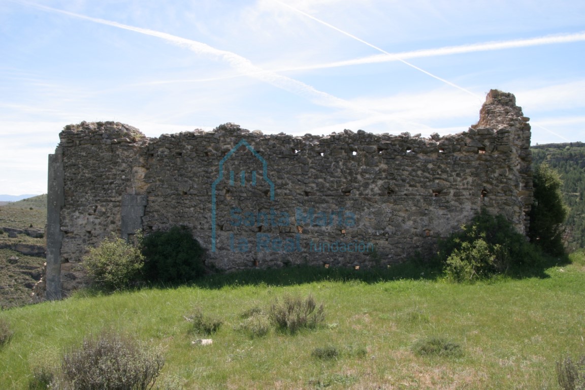 Vista norte de la ermita