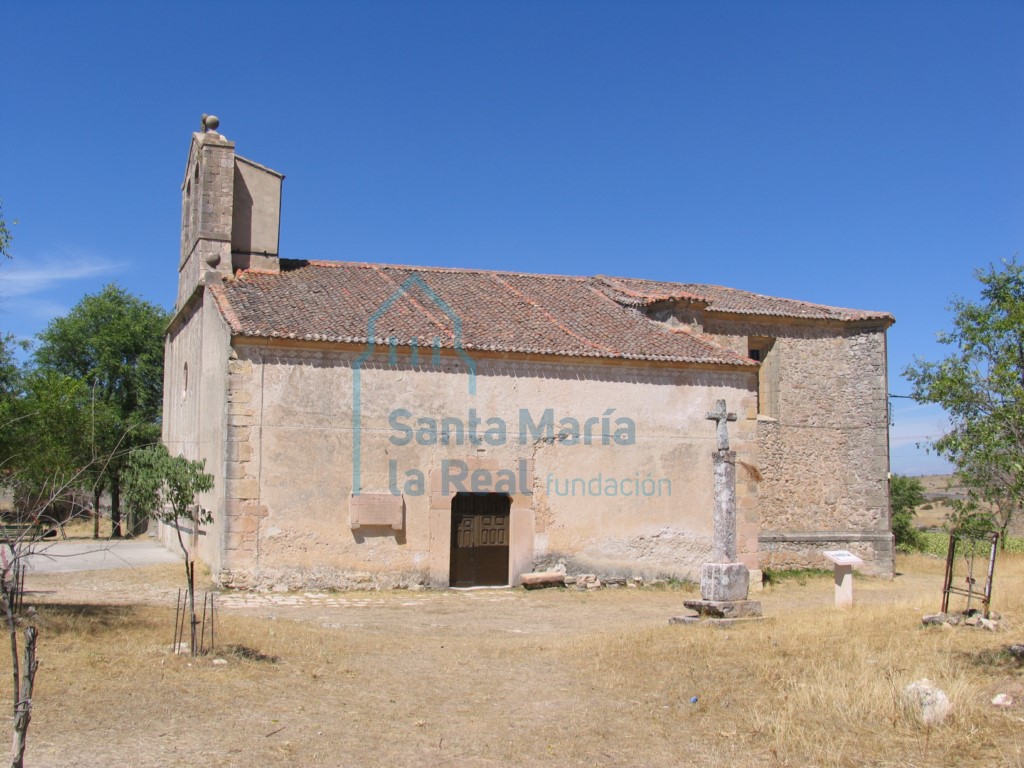 La iglesia desde el sur