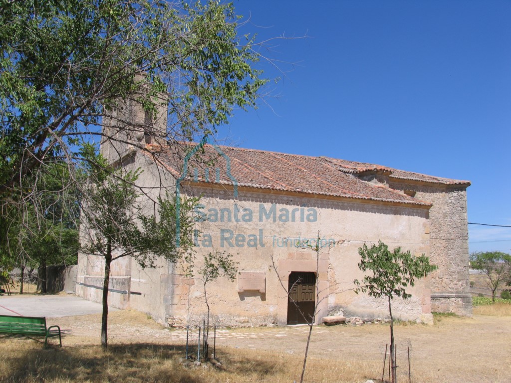 La iglesia desde el sur