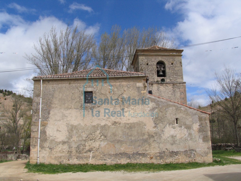 Vista exterior de la iglesia desde el este