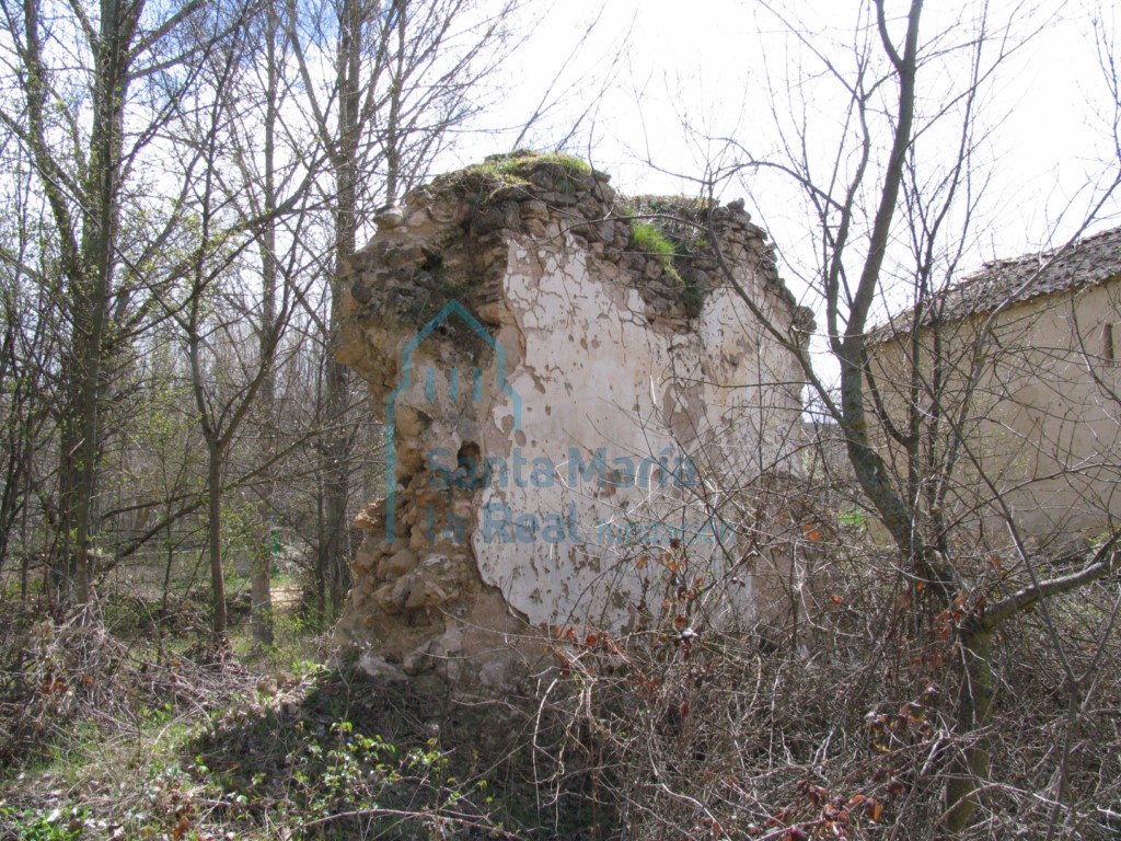 vista de los restos de la ermita