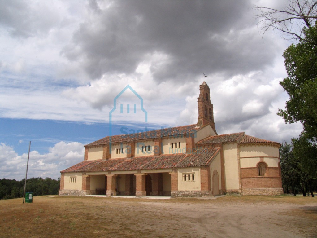 Exterior desde el sureste