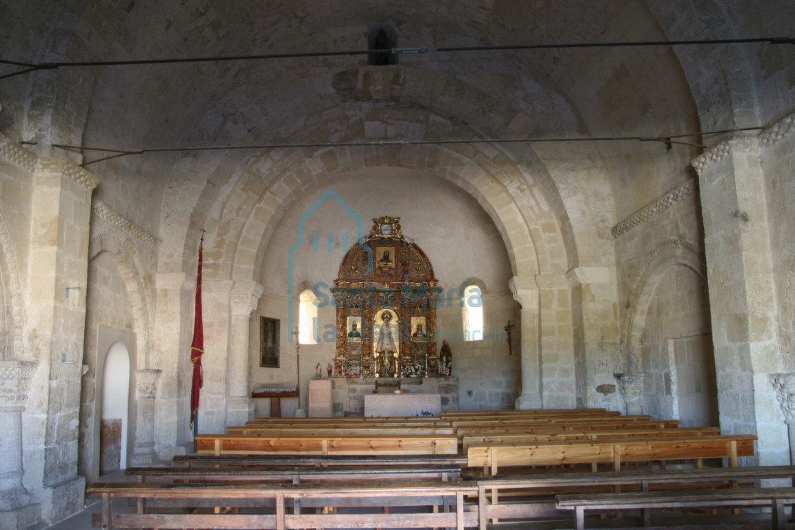 Vista de la iglesia desde los pies