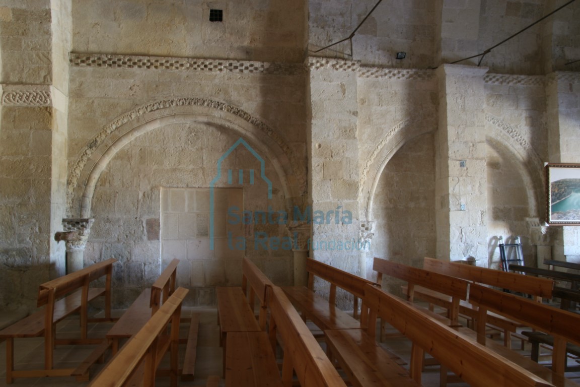 Dertalle del muro Septentrional de la iglesia