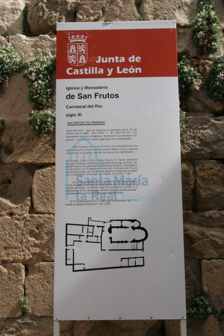 Cartel informativo sobre el Priorato