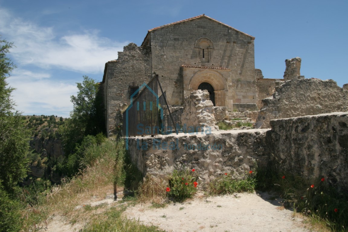 Vista noroeste de la iglesia