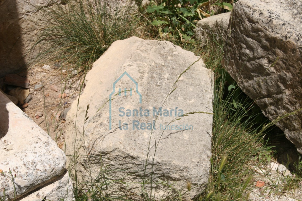 Restos en el colateral sur