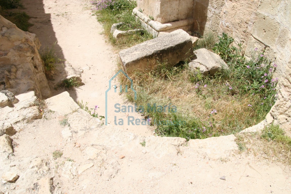 Detalle del colateral sur Detalle del colateral sur