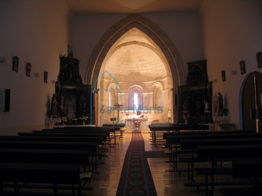 Vista interior de la iglesia desde el coro