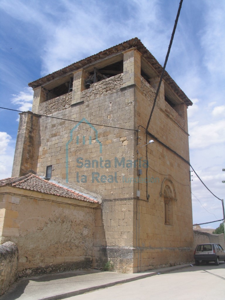 Vista de la torre desde el sudeste