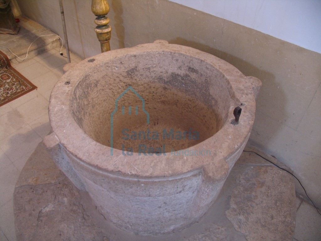 Pila bautismal Pila bautismal