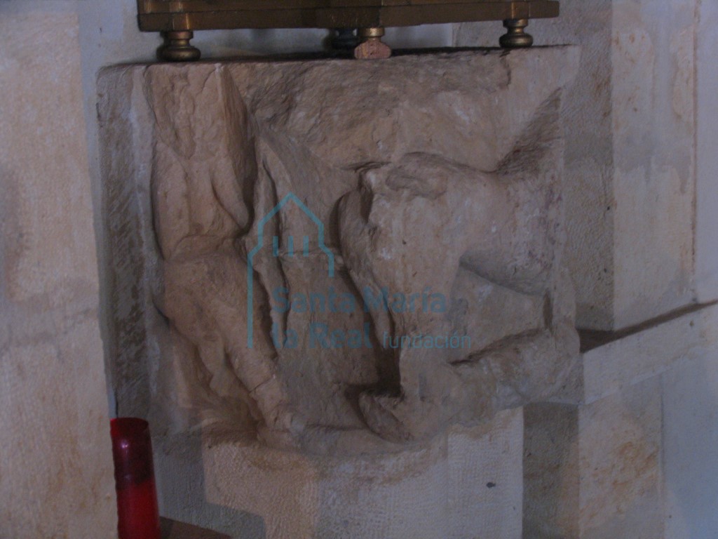 Capitel reaprovechado