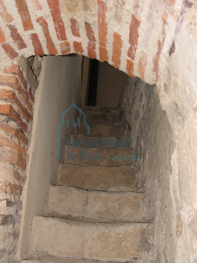 Escaleras de acceso a la torre