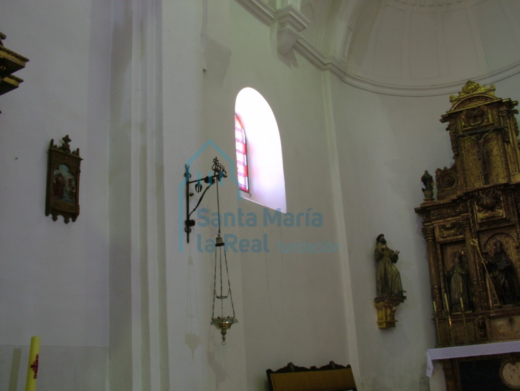 Detalle del ábside norte