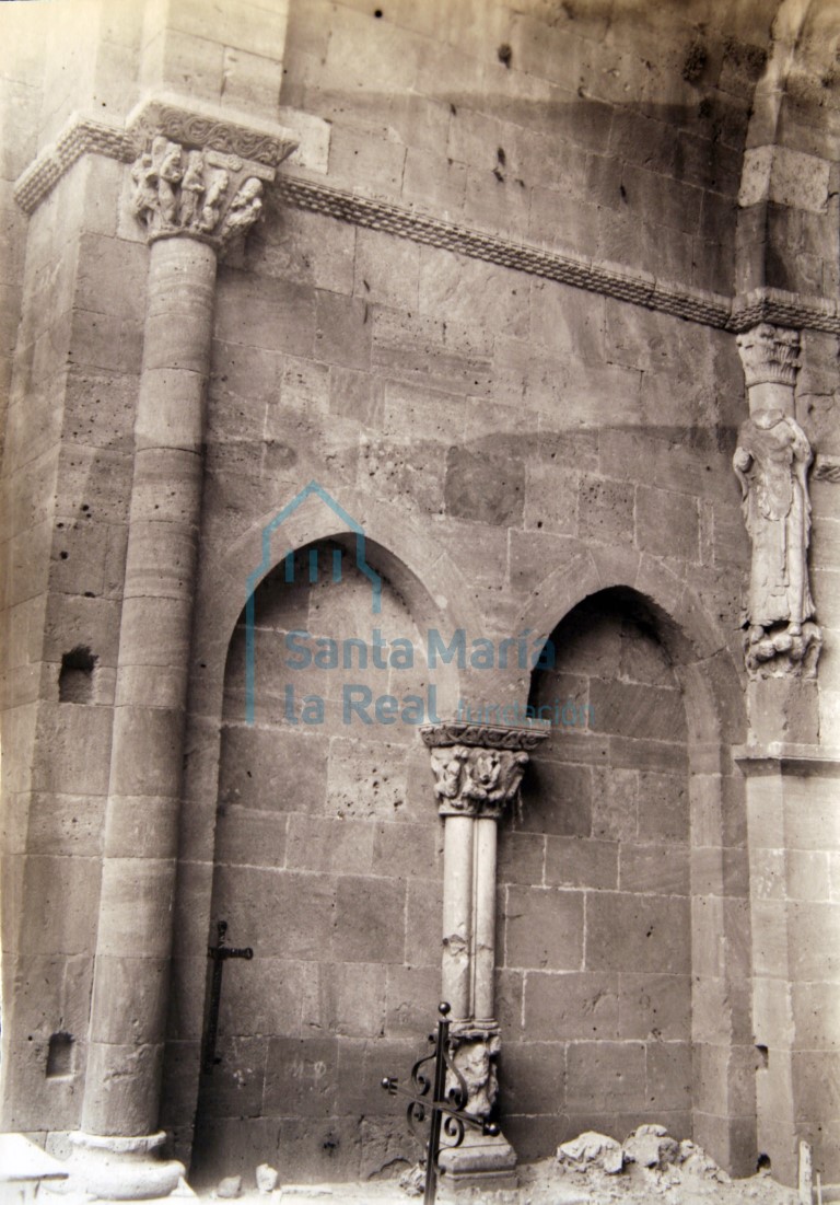 Interior de la cabecera