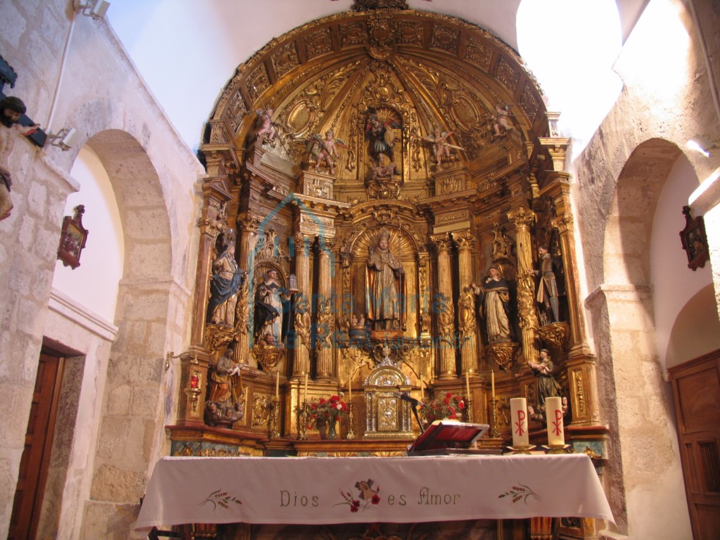 Interior de la cabecera