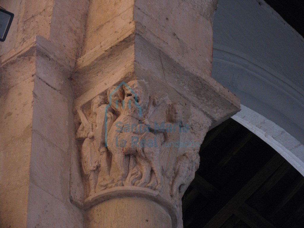 Capitel del arco triunfal