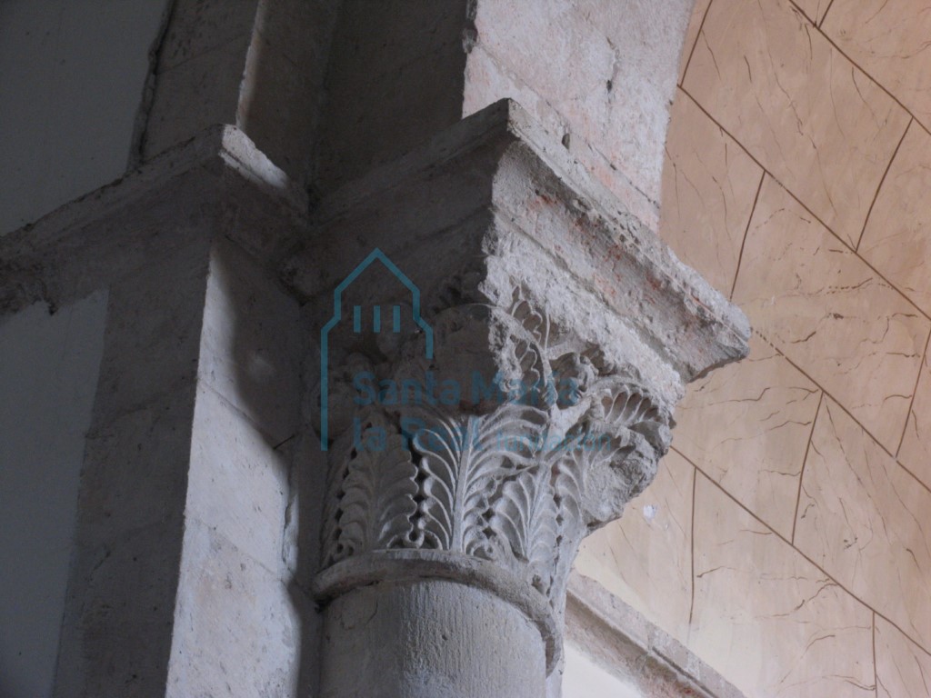 Capitel del arco triunfal