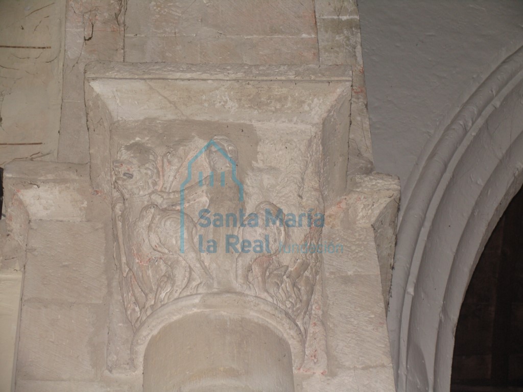 Capitel del arco triunfal