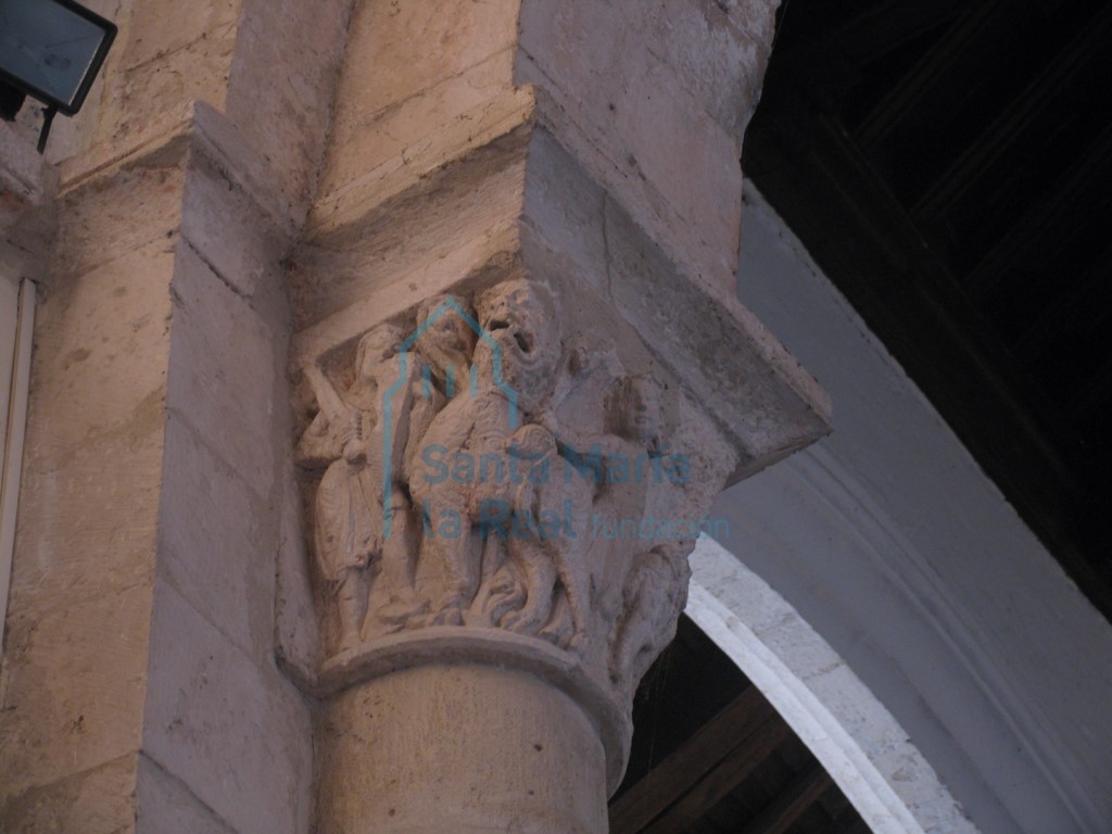 Capitel del arco triunfal Capitel del arco triunfal