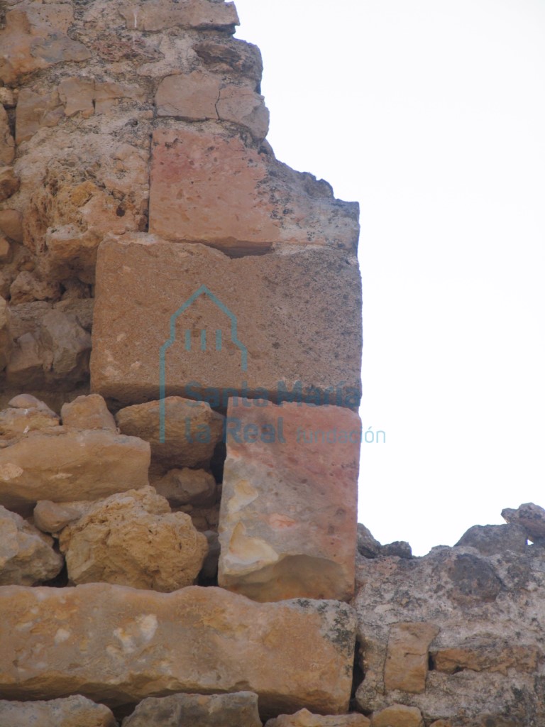 Detalle de una esquina de una fachada