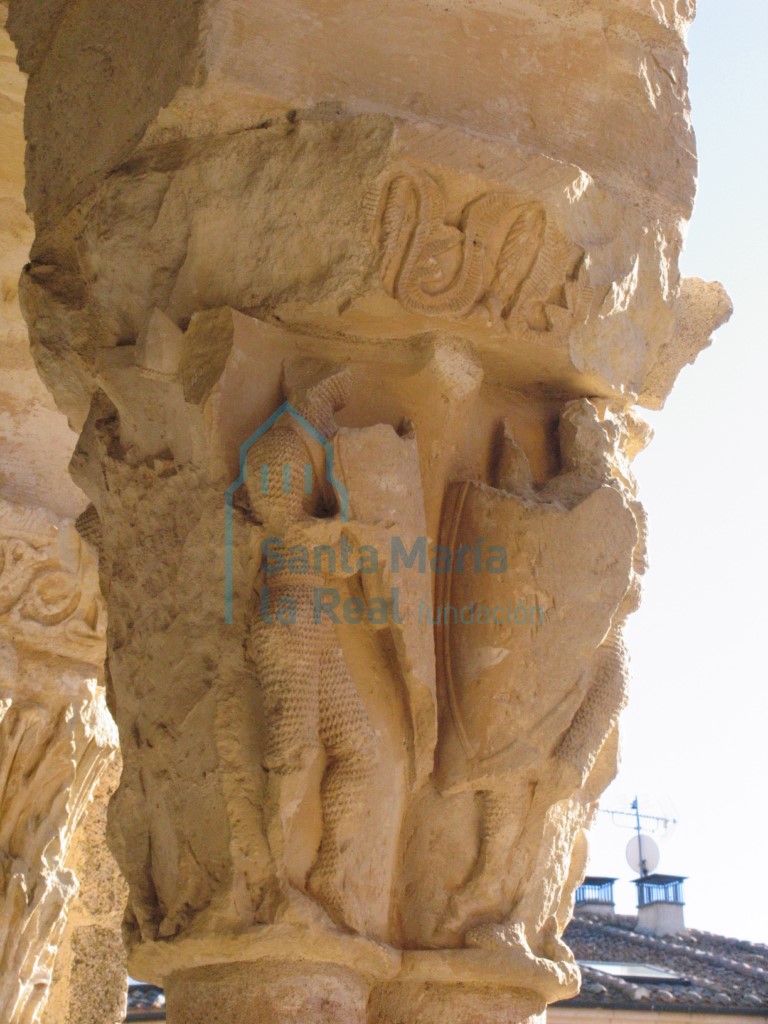 Capitel del pórtico. Lucha de guerreros Capitel del pórtico. Lucha de guerreros