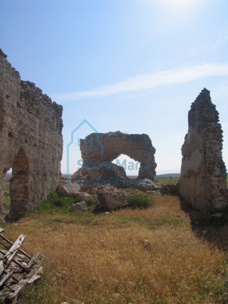 Vista de la cabecera desde el interior de la ermita
