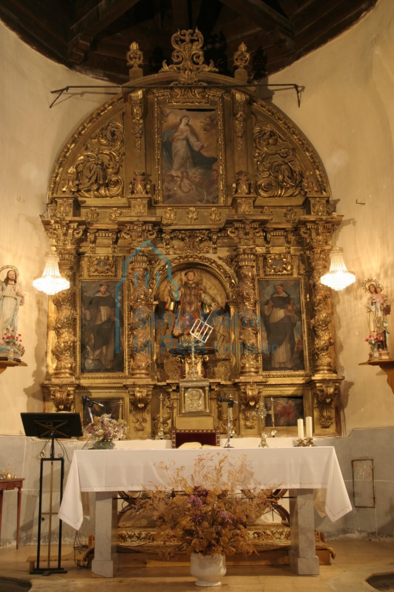 Vista del retablo barroco