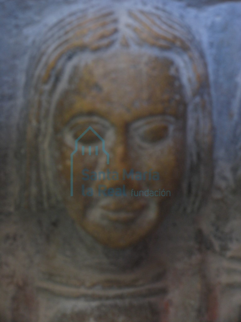 Detalle de una de las cabezas de la pila aguabenditera